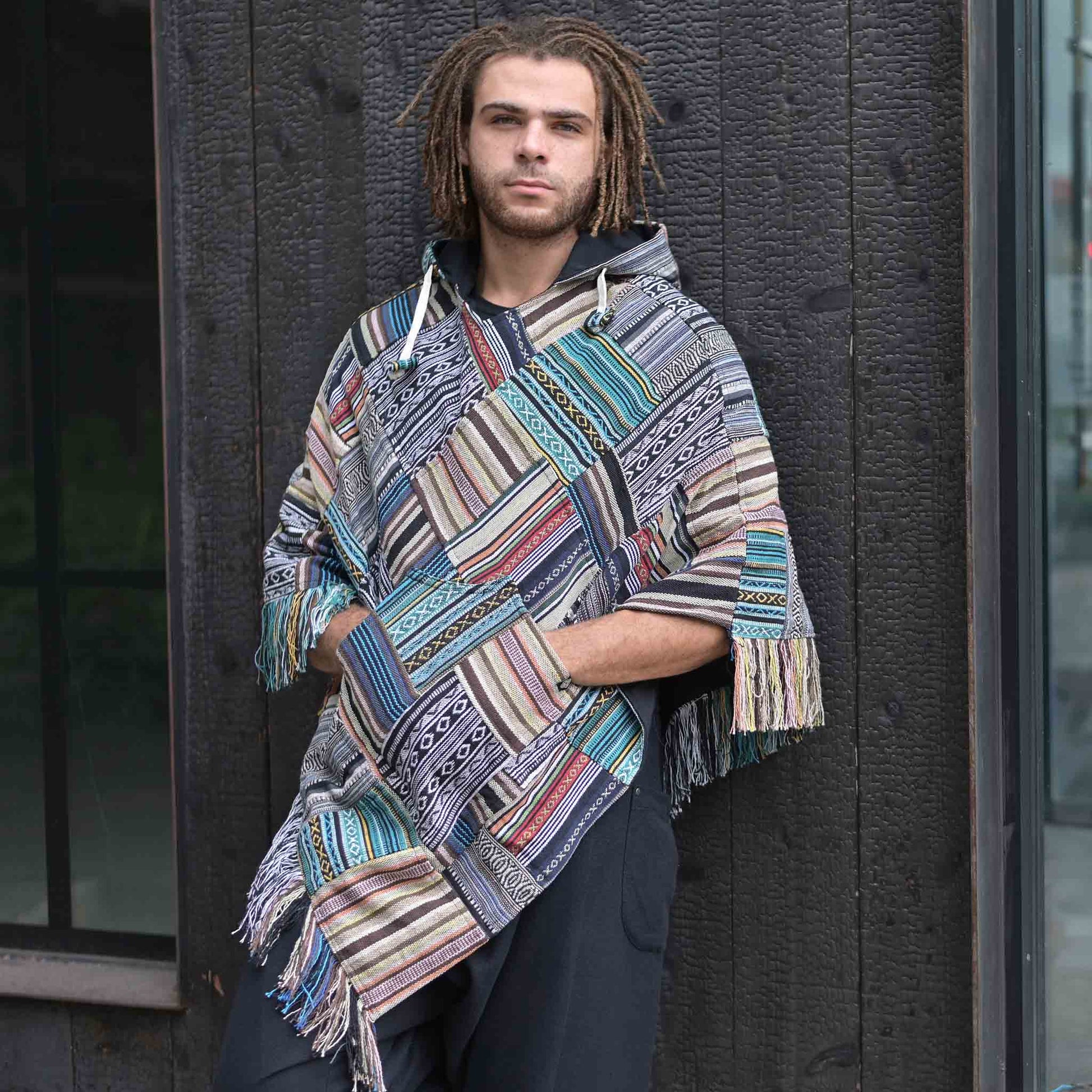 Hippie Wendeponcho im Mexikaner Poncho Style Patchwork
