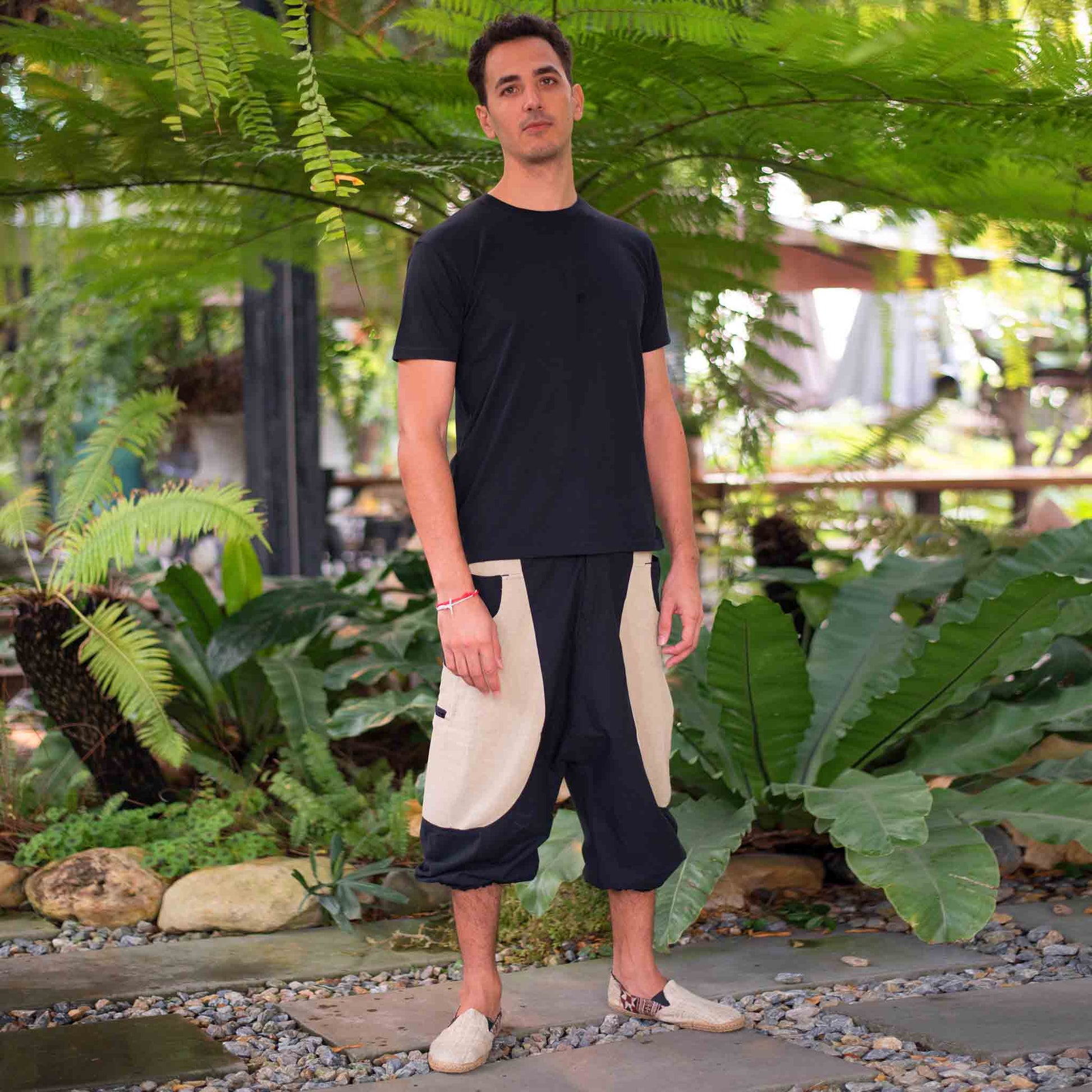 Kurze Haremshose aus Hanf Kleine Frohnatur Schwarz