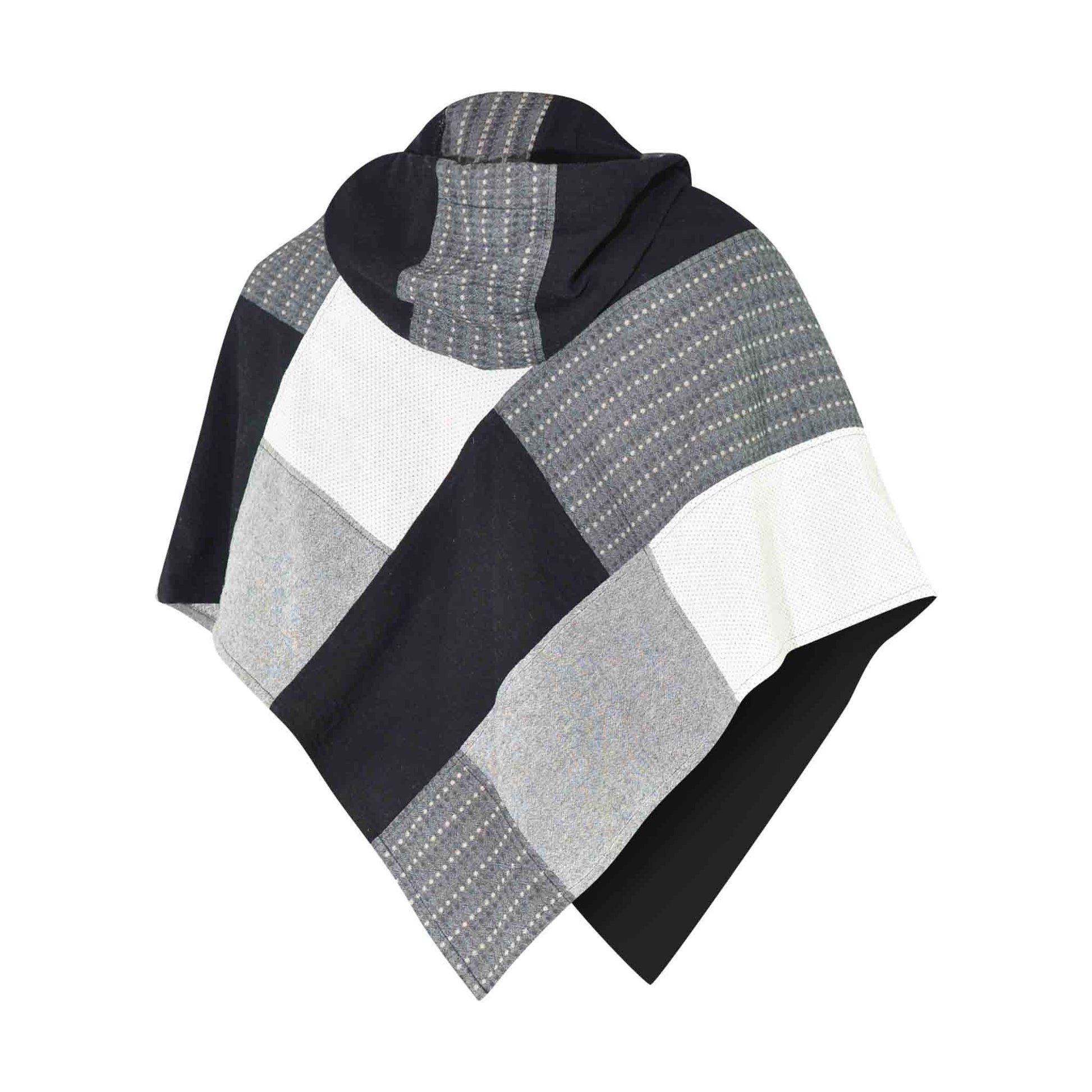 Boho Style Poncho Chai Dee Schwarz