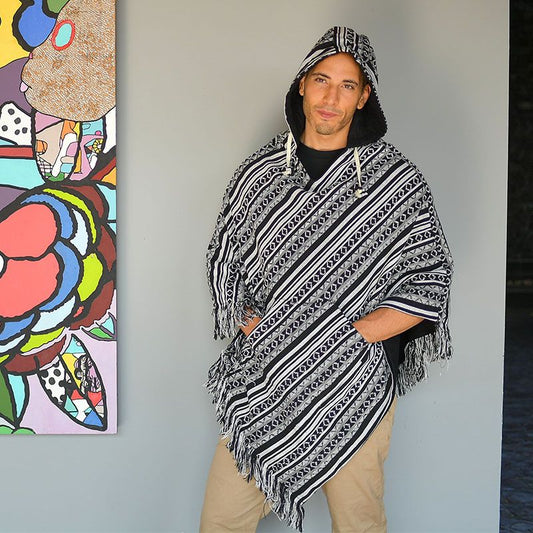 model-lxl Hippie Wendeponcho im Mexikaner Poncho Style Schwarz