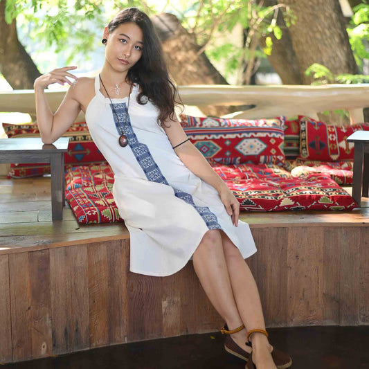 model-sm Boho Kleid Beige