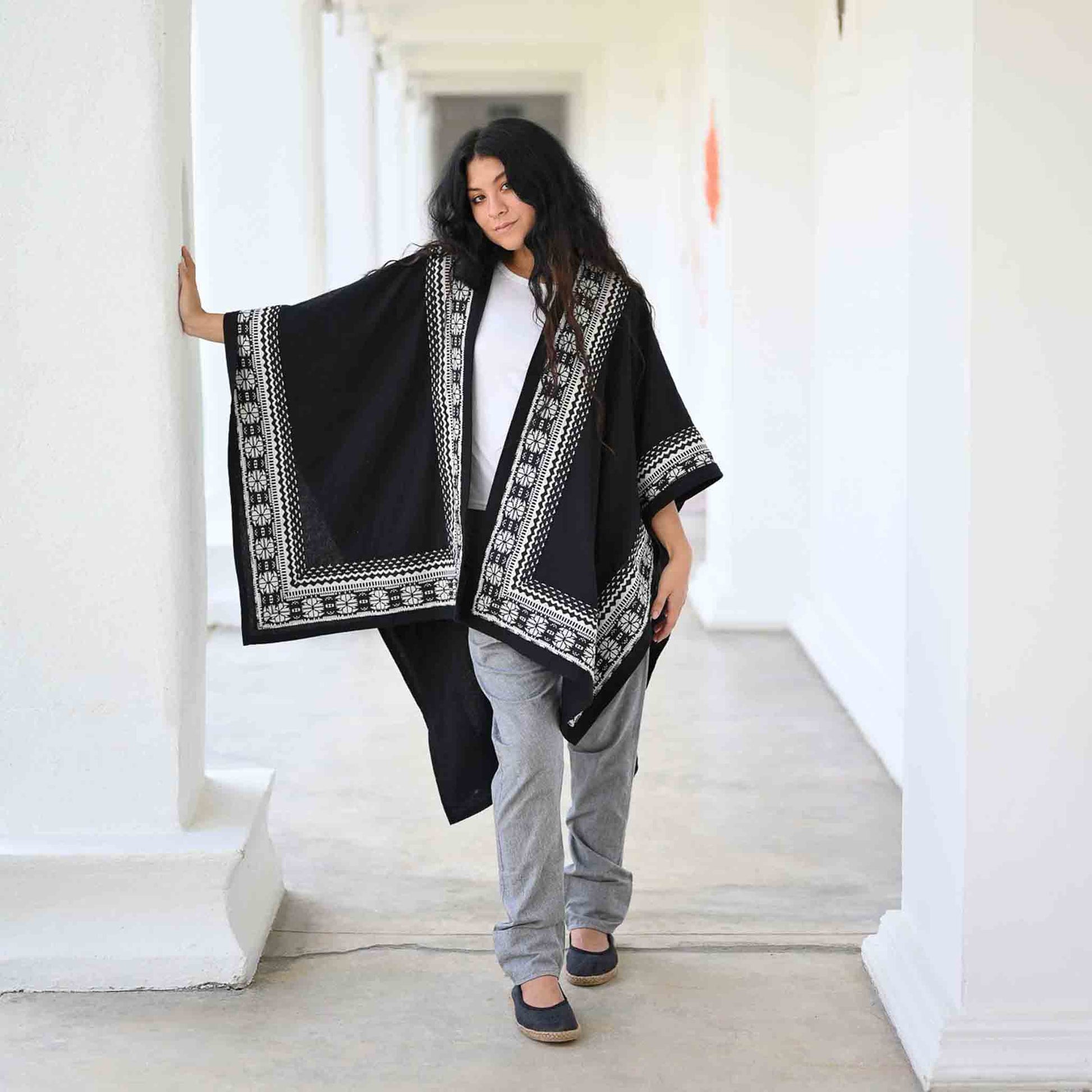 Hippie Style Poncho Schal Der Gefährte Schwarz