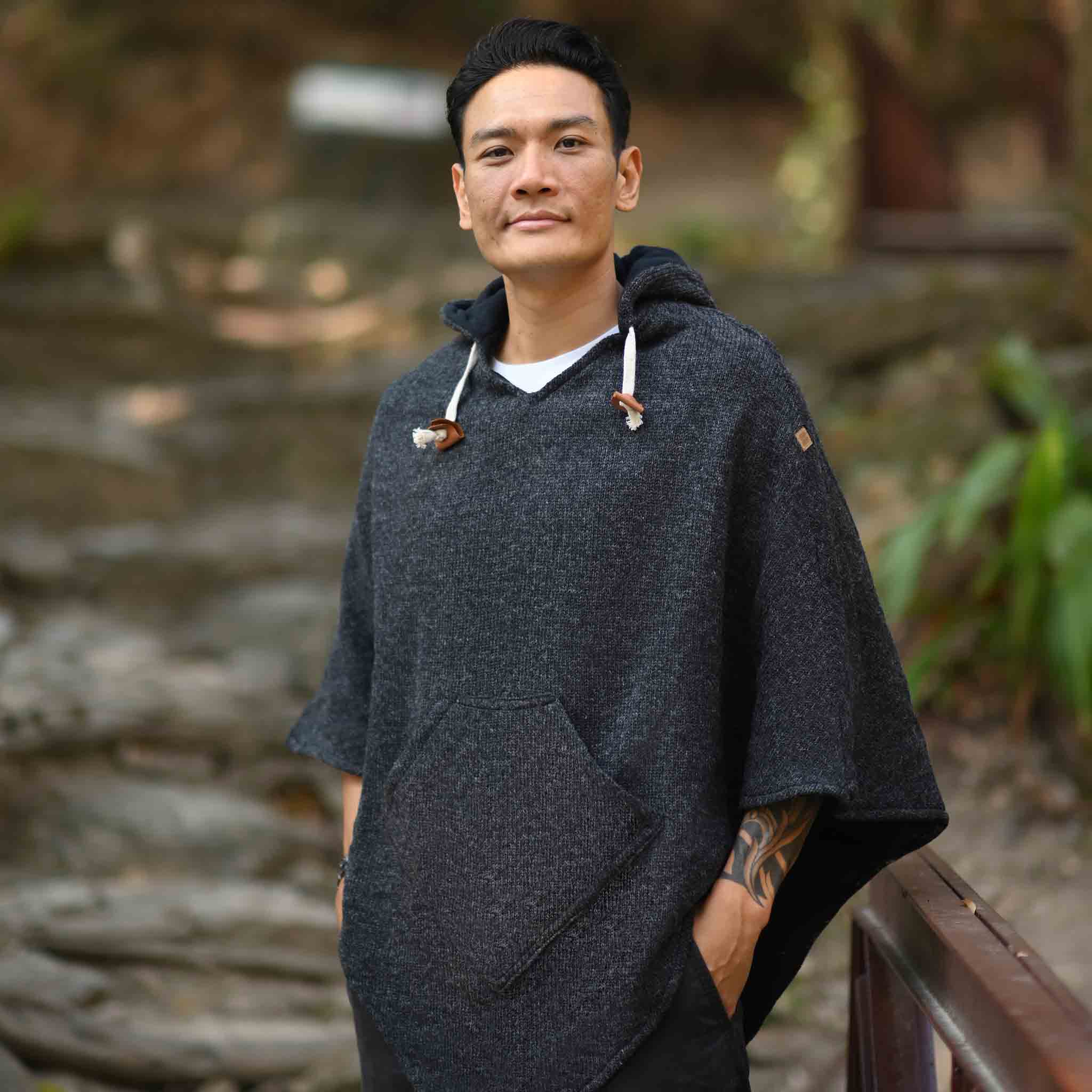 virblatt - Wolponcho Heren | Wol & Fleece | Poncho Heren met Capuchon Winterponcho Warme Herenponcho Woldeken Poncho, Bruin, One size virblatt - Wolponcho Heren | Wol & Fleece | Poncho Heren met Capuchon Winterponcho Warme Herenponcho Woldeken Poncho, Bruin, One size