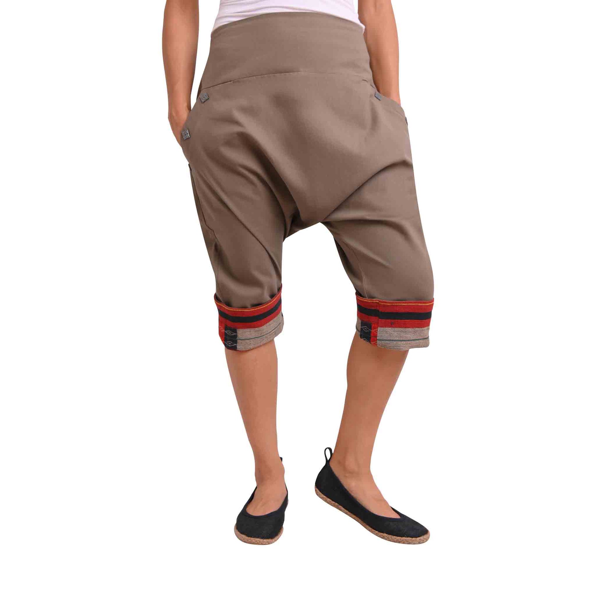 Kurze Boho Style Haremshose Auszeit Graubraun