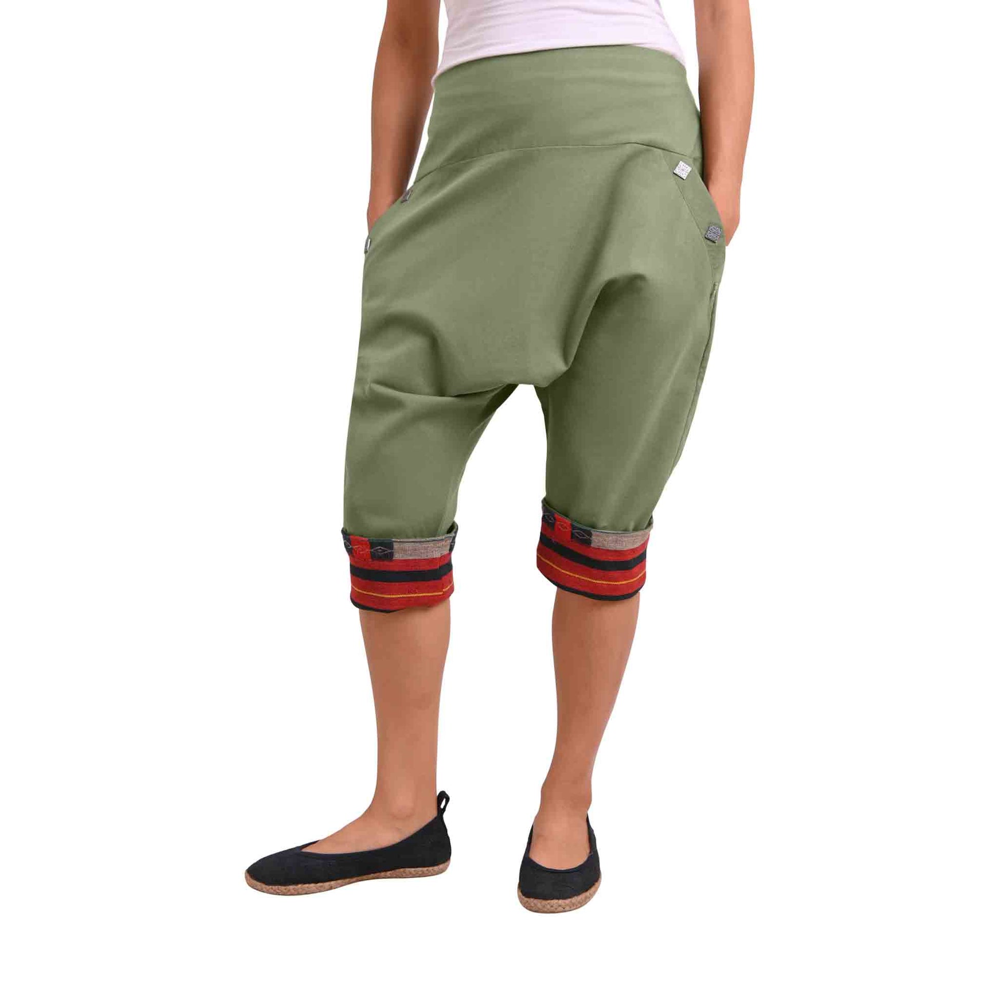 Kurze Boho Style Haremshose Auszeit Grün
