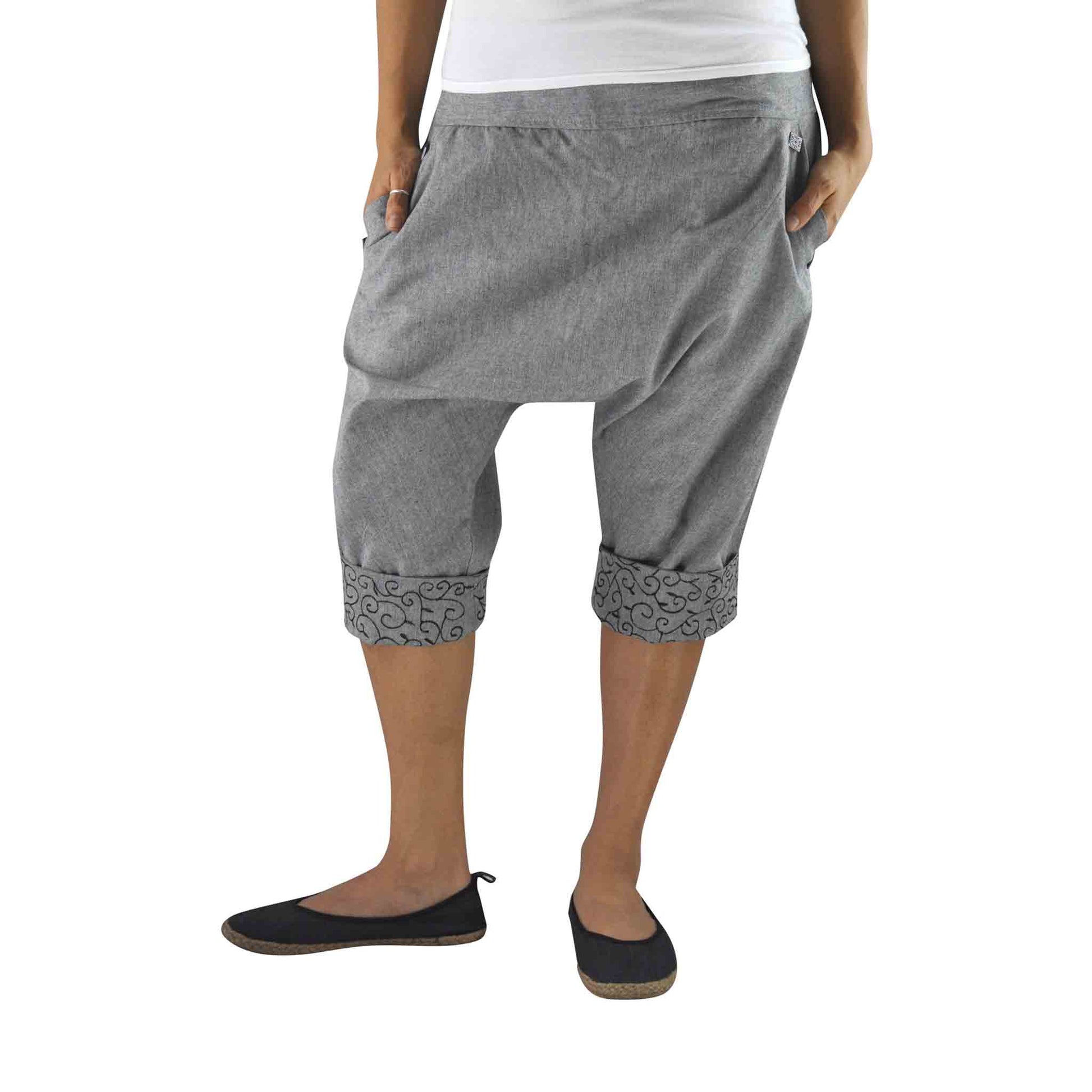 Kurze Boho Style Haremshose Pokhara Grau