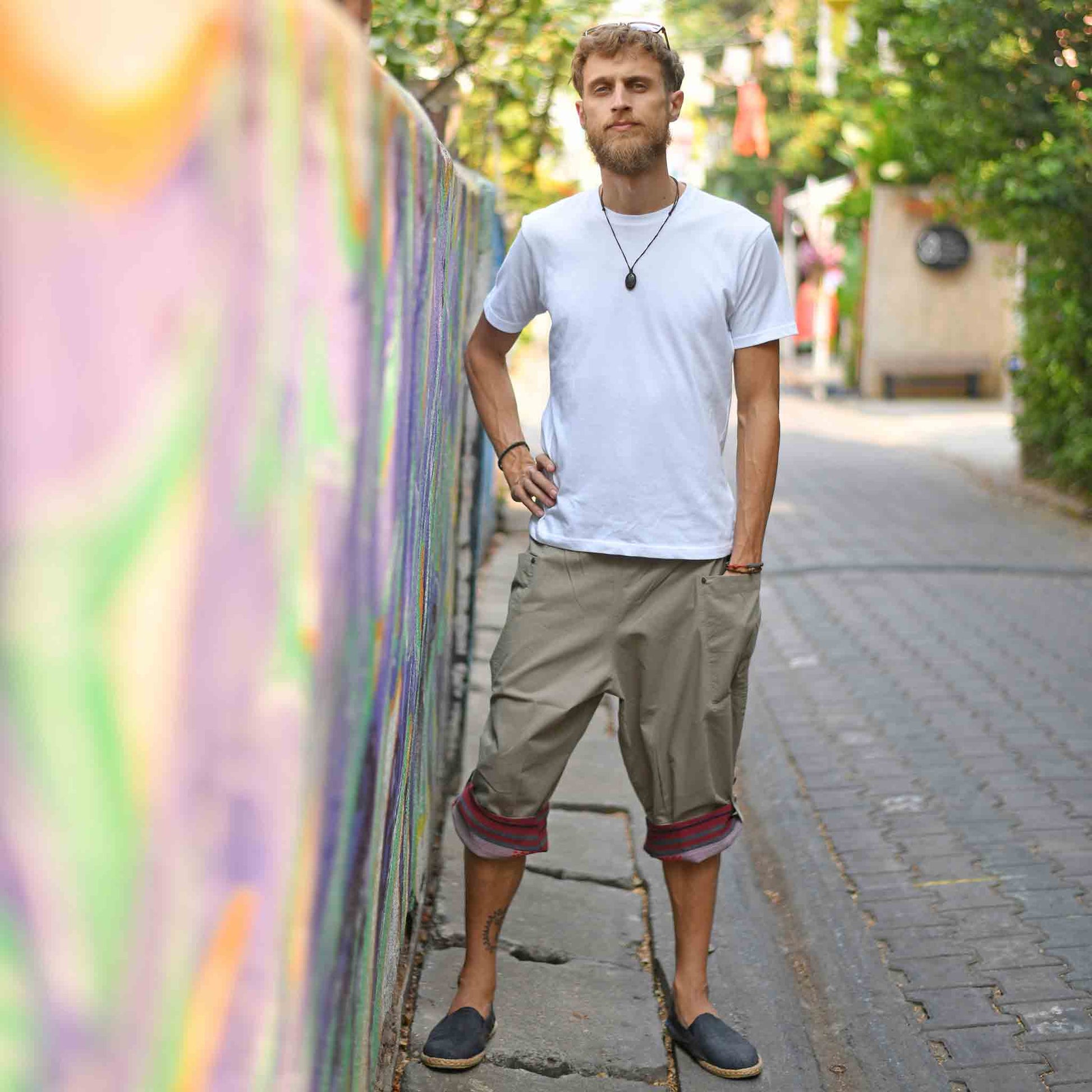 Kurze Hippie Style Haremshose Großzügig Graubraun