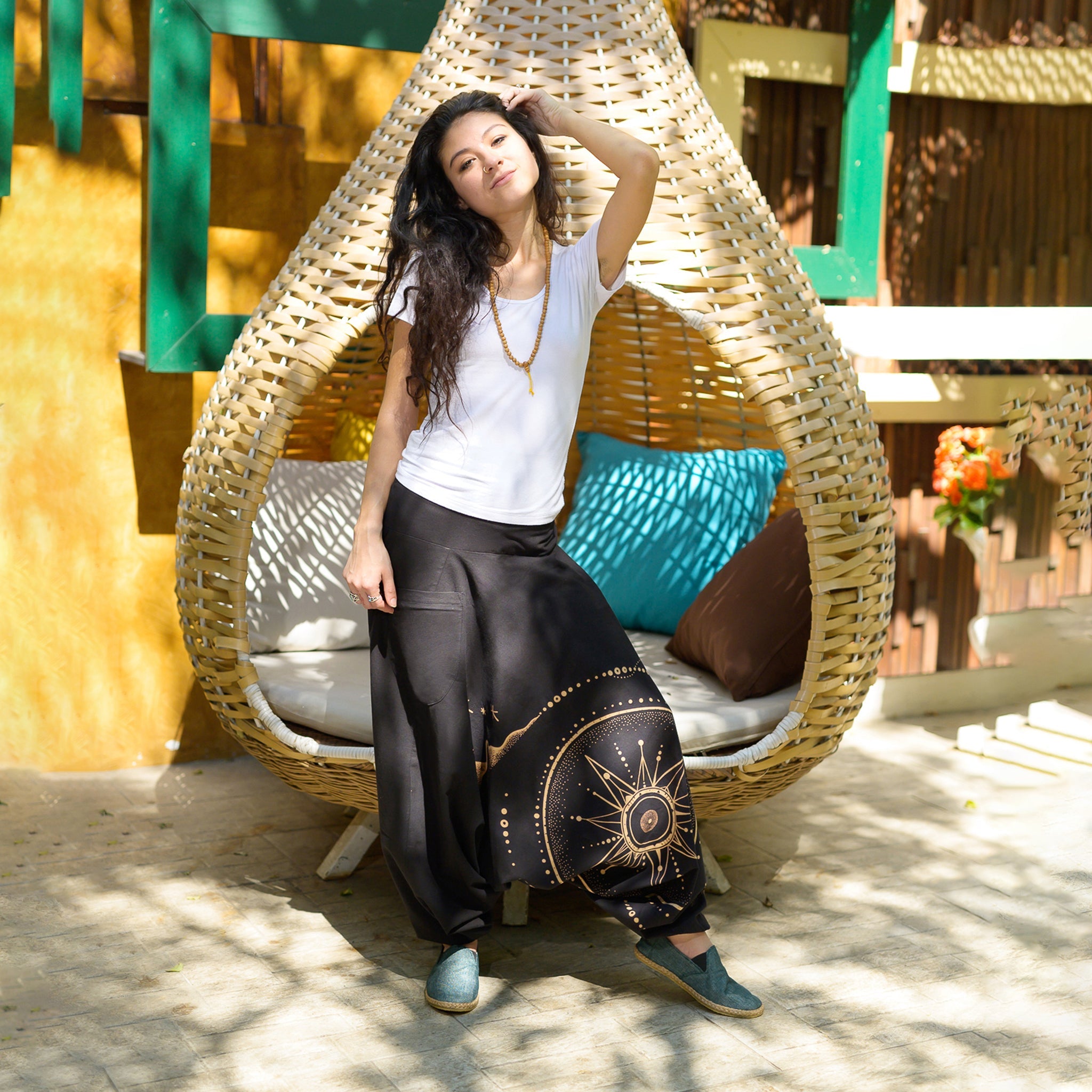virblatt - Discover beautiful sarouel trousers for men and women